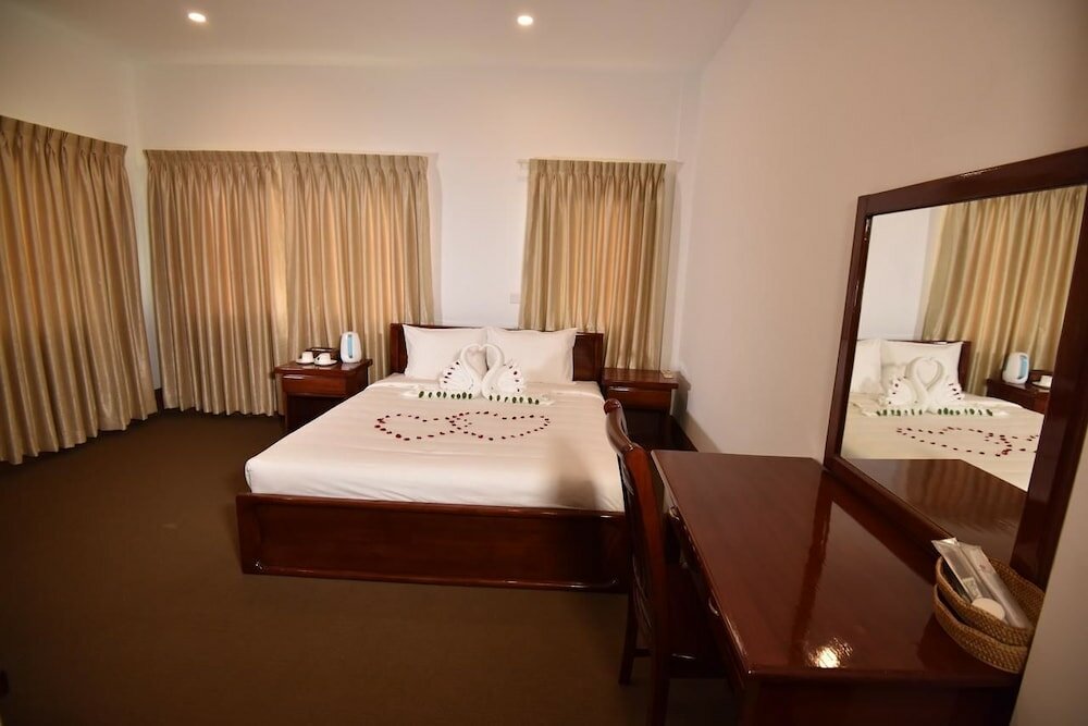 Фото Shwe Thit Pin