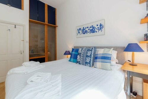 Philbeach Balcony- 2bed flat in Earls Ct