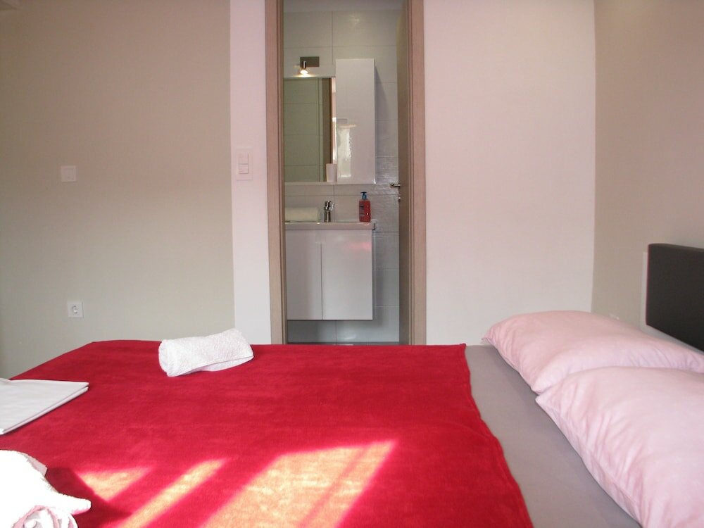 Фото Apartments Miljak