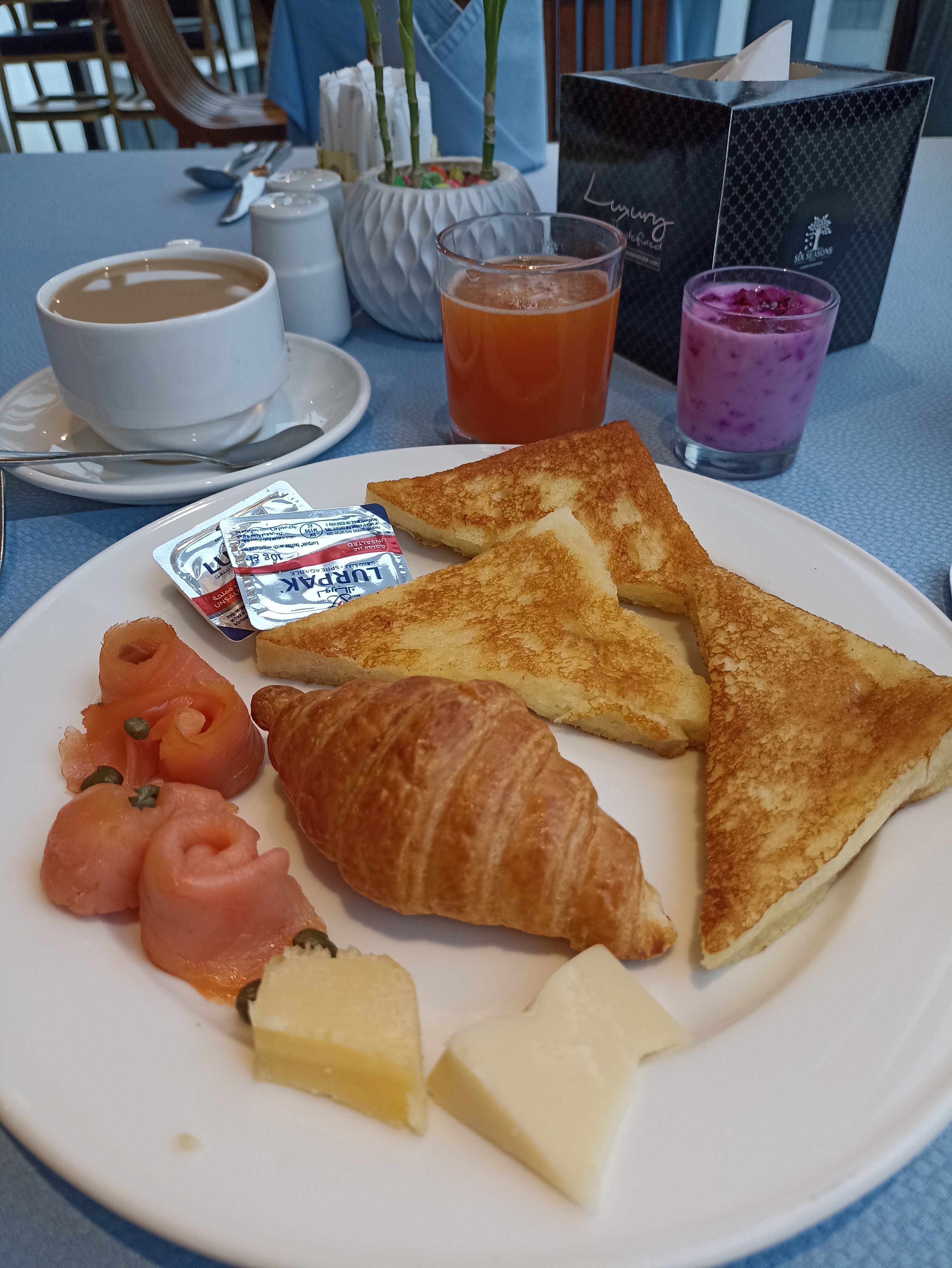 Фото Отель Six Seasons