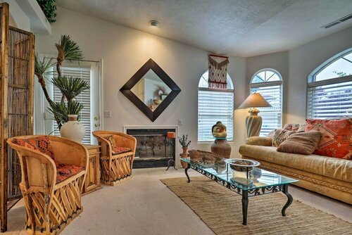 Гостиница St. George Townhome W/patio - Near Natl Parks в Сент-Джордже