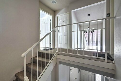 Гостиница Sunny St George Condo w Mtn-view Balcony! в Сент-Джордже