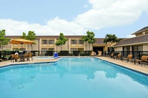 Гостиница Courtyard by Marriott Houston I-10 West/Energy Corridor