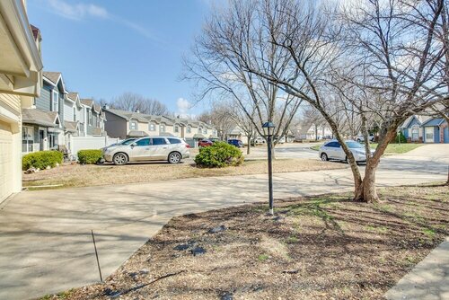 Гостиница Lawrence Vacation Rental ~ 2 Mi to Ku Campus! в Лоуренсе