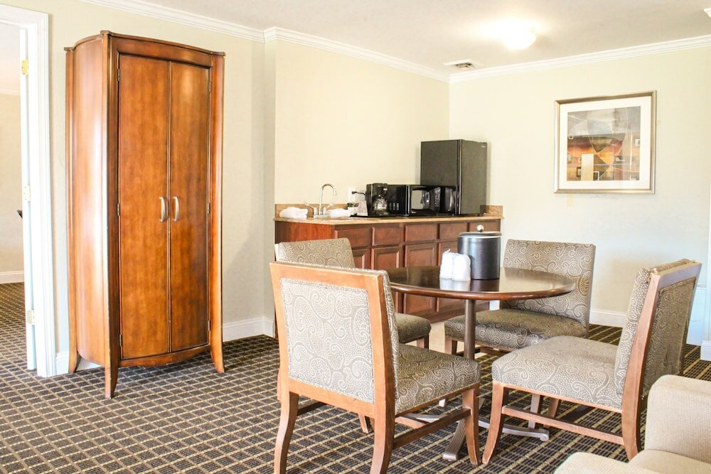 Фото Cape Cod Irish Village