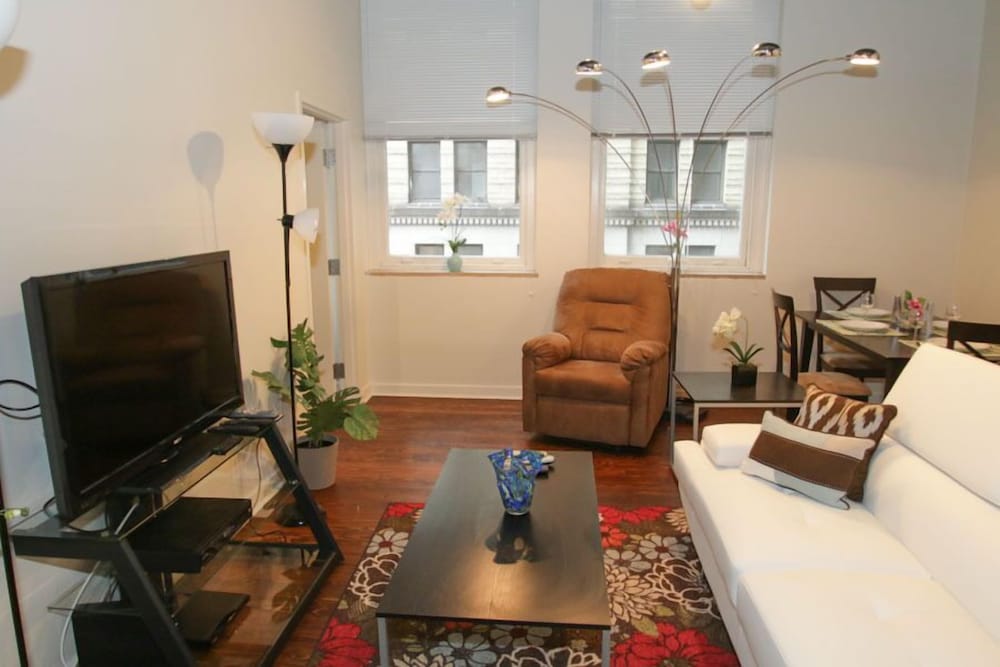 Фото Renaissance Properties - 15 & Chestnut