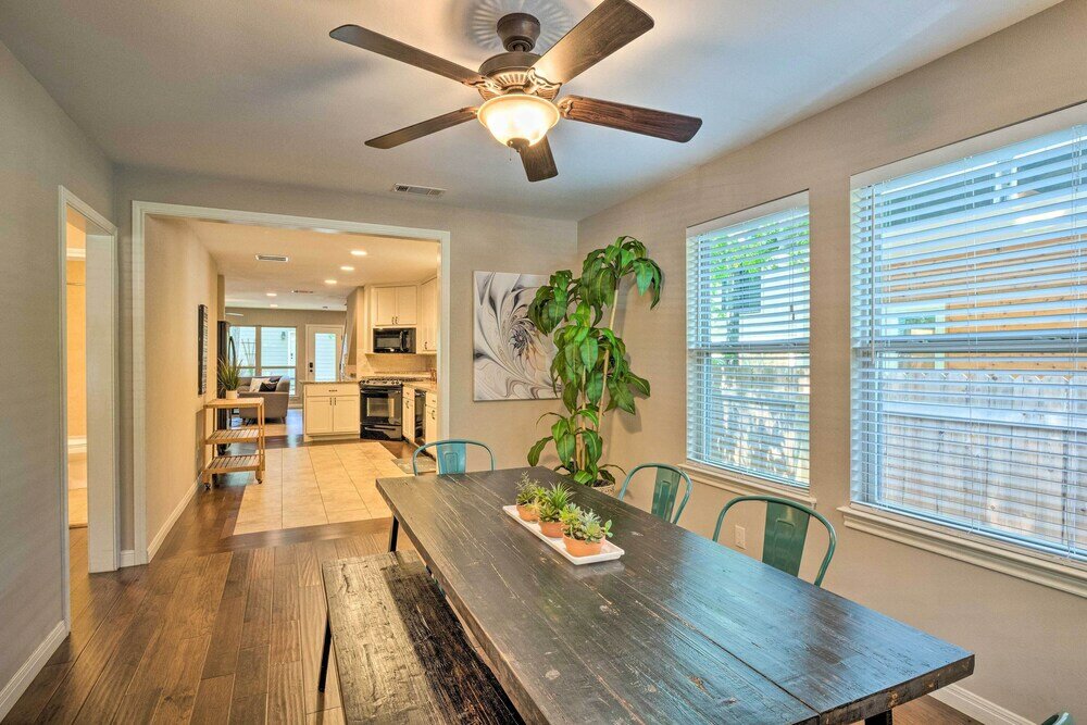 Фото Holly Hideaway