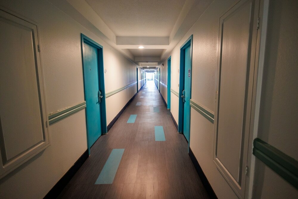 Фото Garnet Inn & Suites, Orlando