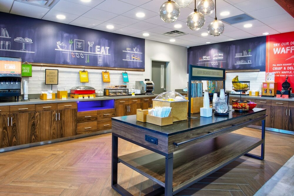 Фото Hampton Inn by Hilton Paris