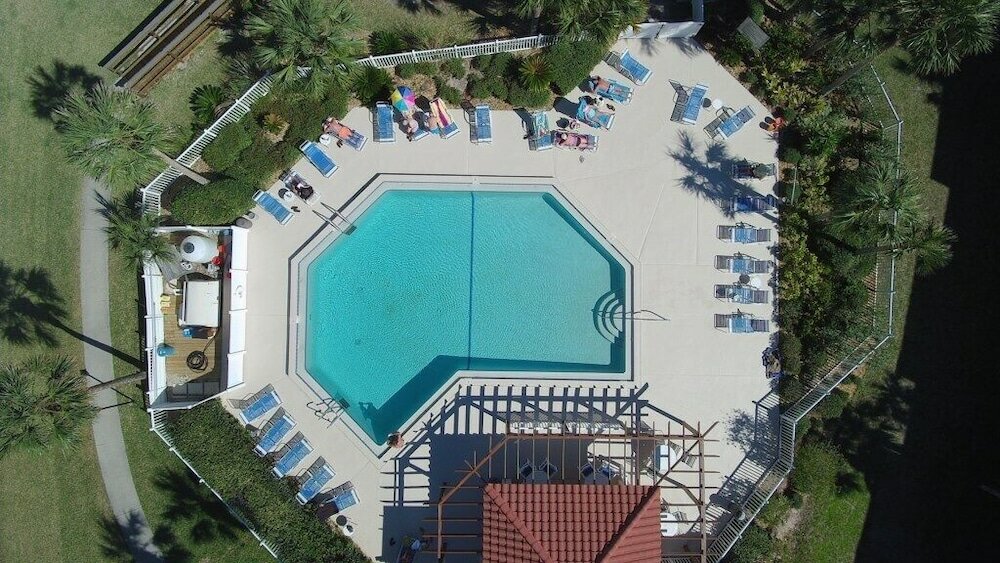 Фото Pet Friendly, 2 Bedroom, 2 Bath - Ocean Village Club P19