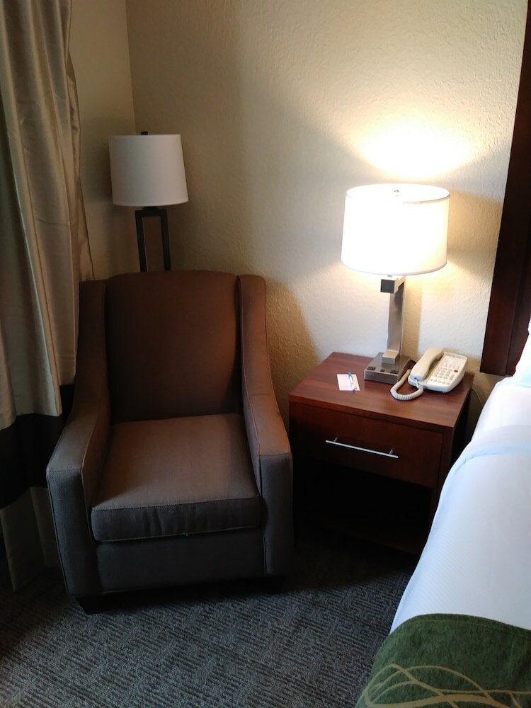 Фото Comfort Inn South Tulsa - Woodland Hills