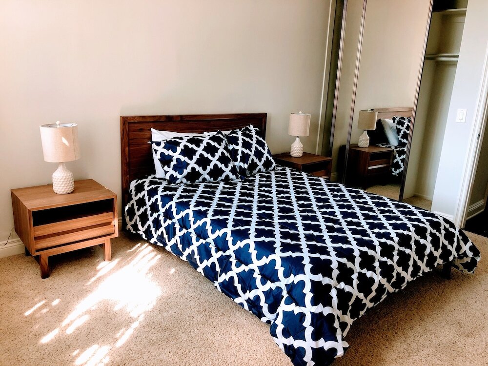 Фото Luxury Suites - Heart of Beverly Hills