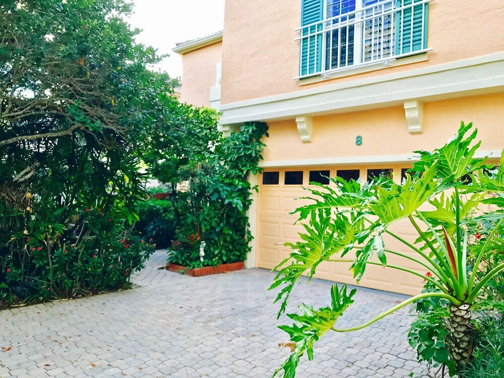 Фото Private-Luxurious Mediterranean Villa