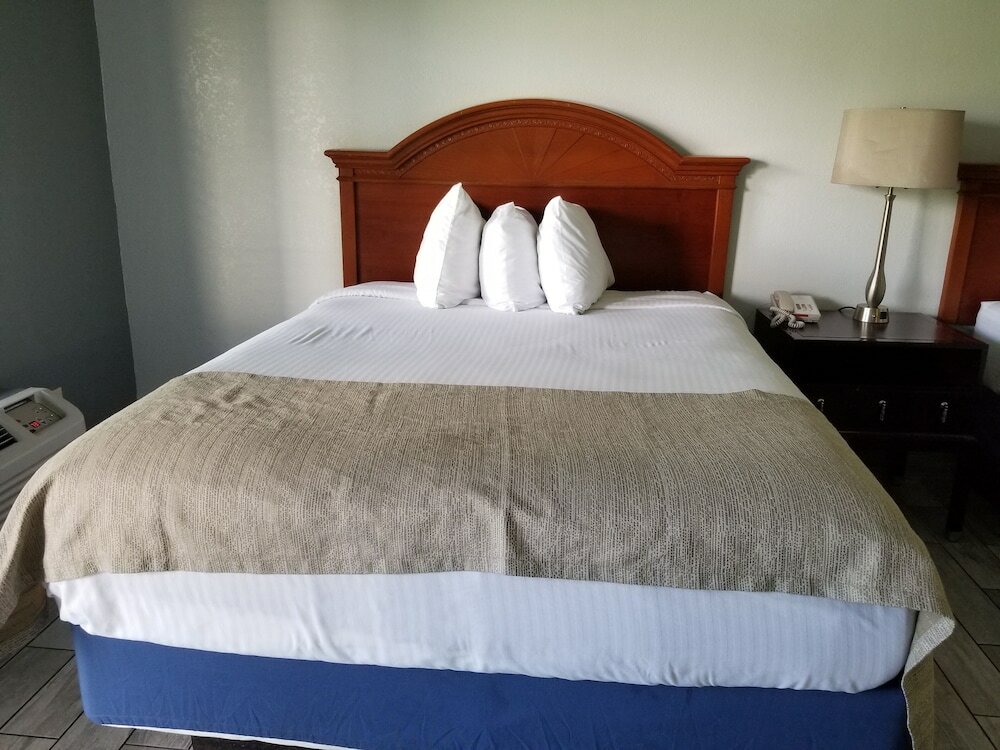 Фото Riverview Inn