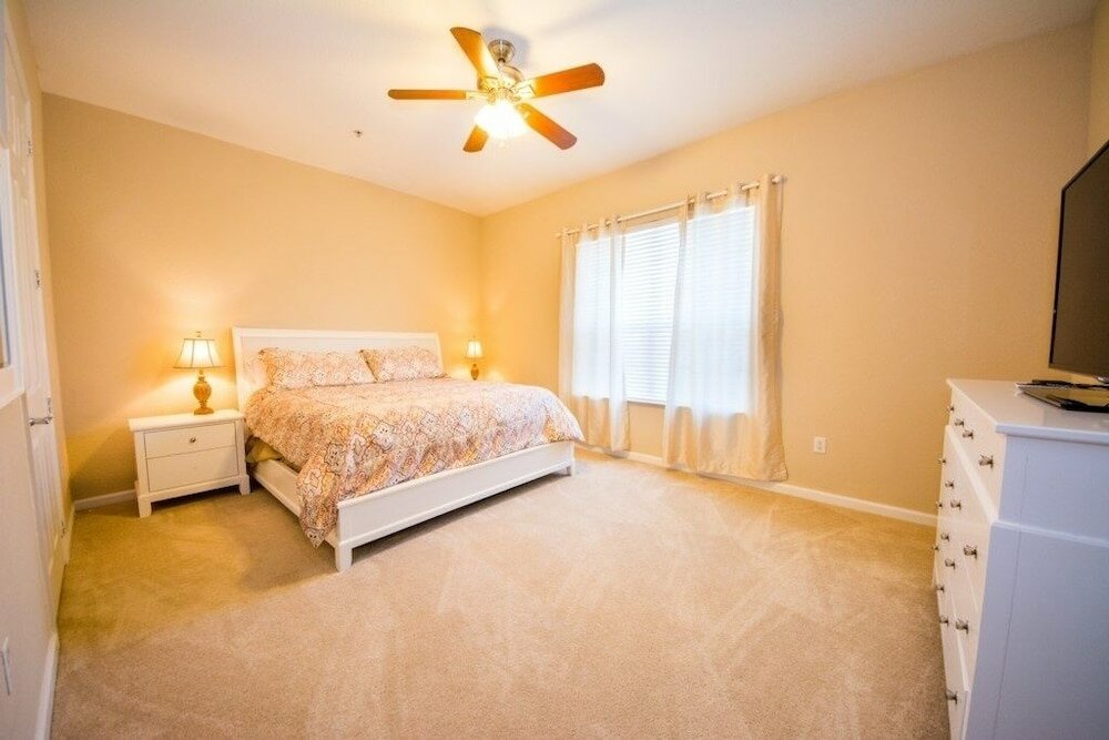 Фото H2u - Olive - Vc4804 4 Bedroom Apts by Redawning