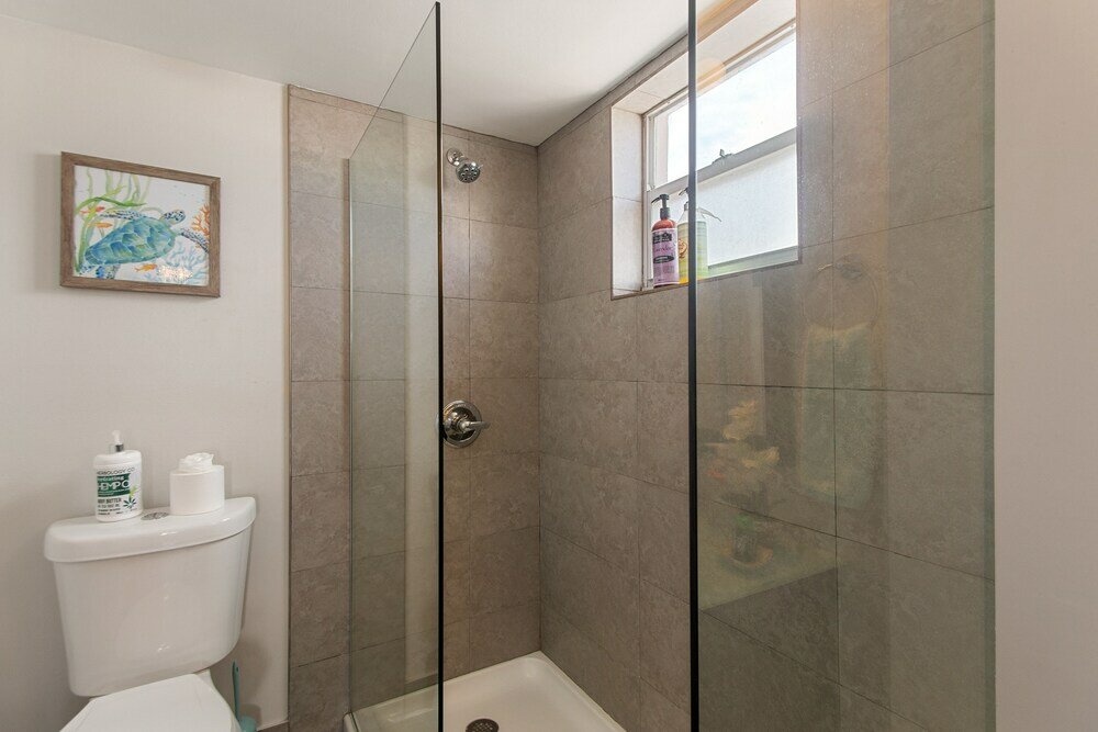 Фото 2Bed 2Bath with Patio on 11 Collins ave