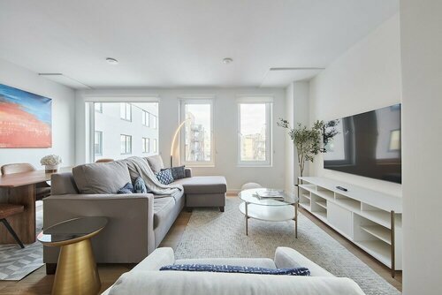 Гостиница Airy 3 Br Flat w Shared Deck - gym - Mins to Nyc в Хобокене