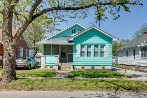 Гостиница Cozy Indiana Getaway Near Washington Park Zoo! в Мичиган Сити