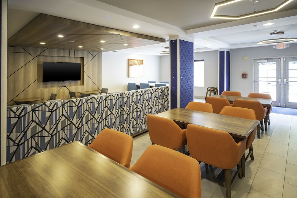 Фото Holiday Inn Express Hotel & Suites Atlanta Johns Creek, an Ihg Hotel