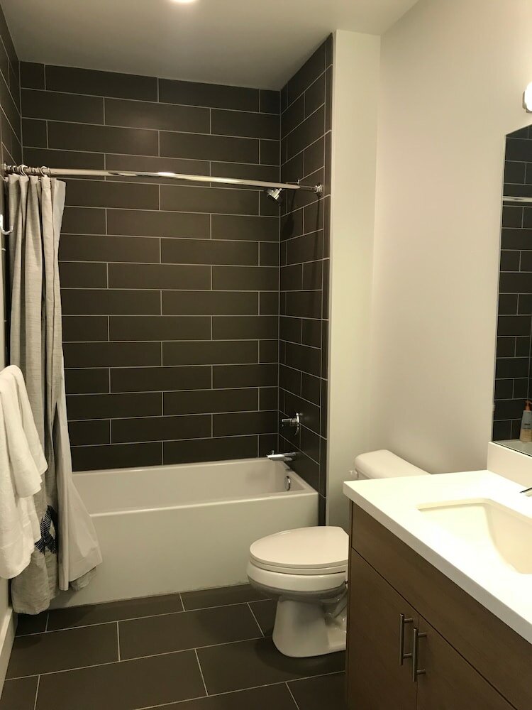 Фото Domicile Suites at Mark on 8th