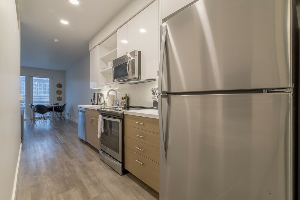 Фото Domicile Suites at Mark on 8th