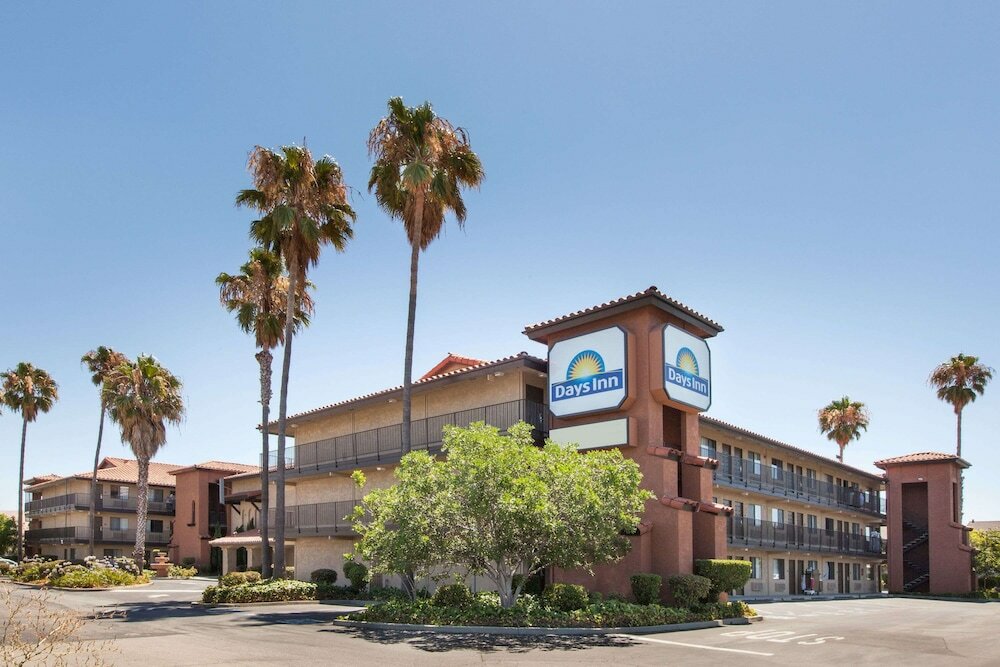 Фото Days Inn by Wyndham San Jose Airport