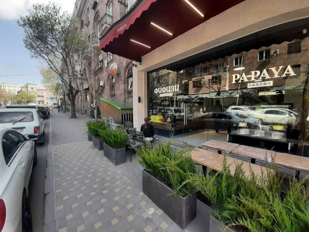 Confectionary Papaya Pastry, Yerevan, photo