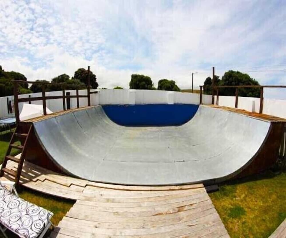 Фото Escuela de Surf y Hostel Baldaio