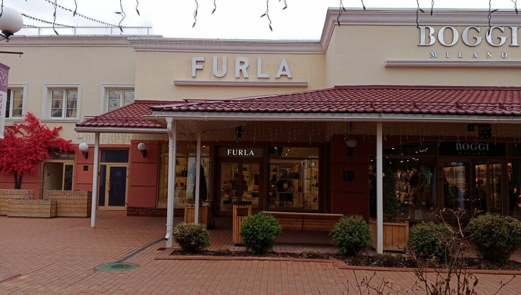 Магазин сумок и чемоданов Furla, Москва, фото