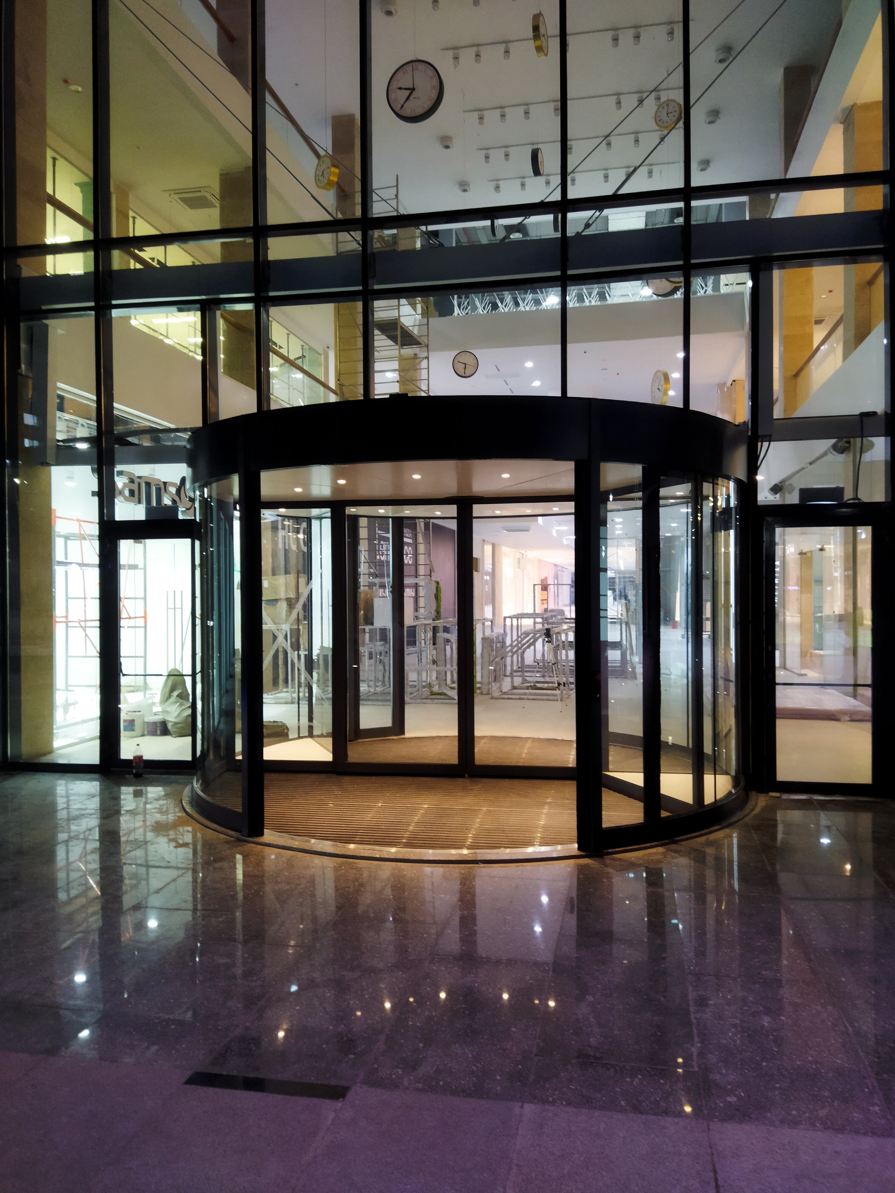 Фото Infinity Plaza