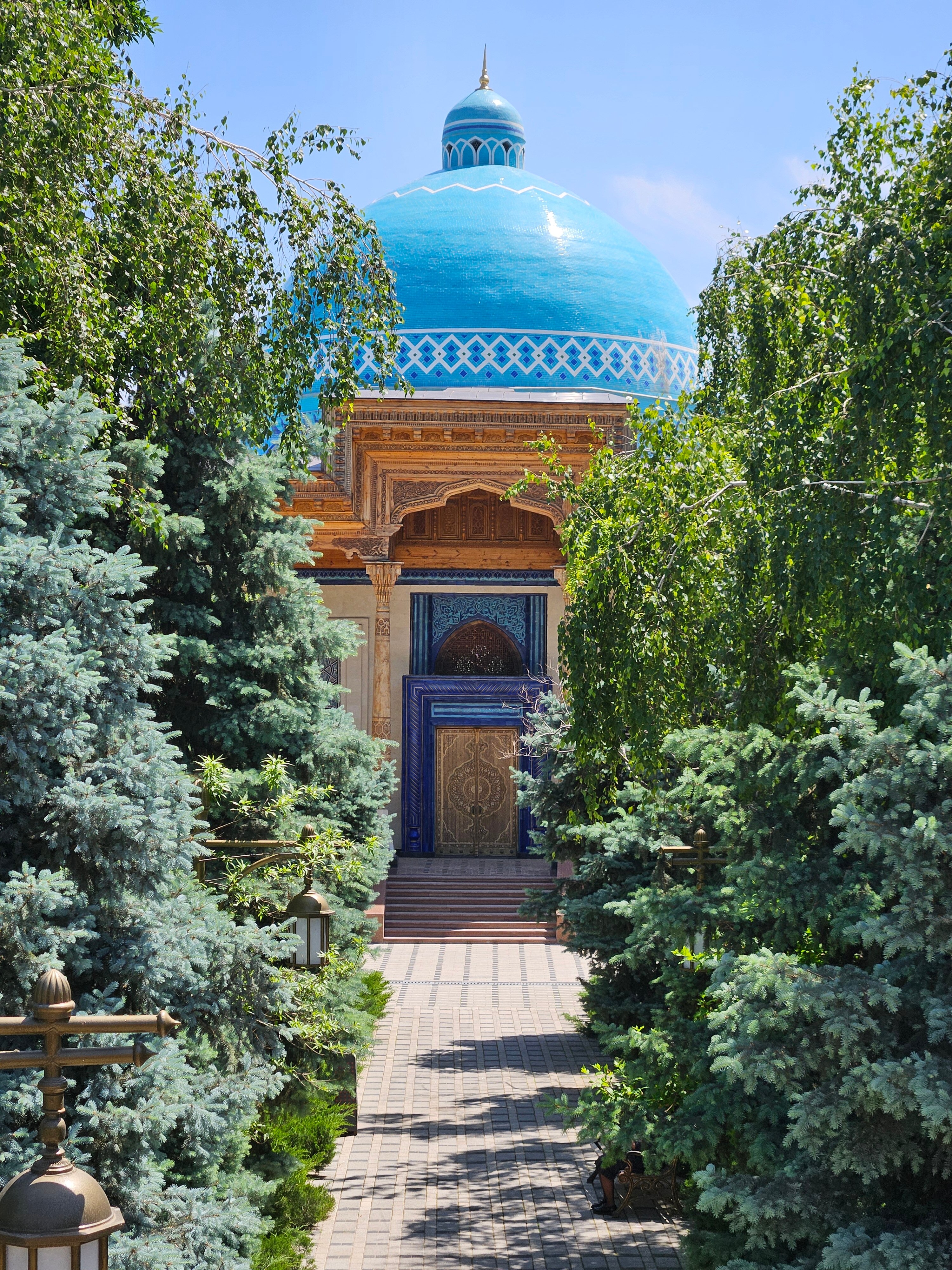 Фото Azimut Grand Hotel Tashkent