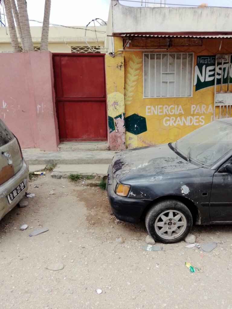 Cafe Nestum, Loanda, photo