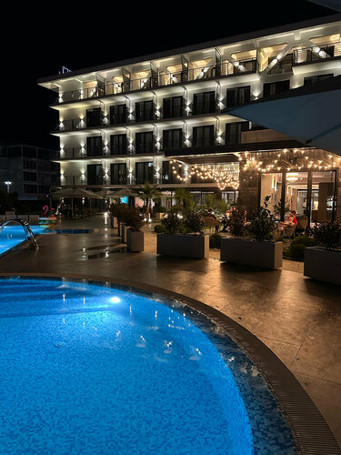 Внешний вид отеля Riviera Hotel в Сухуме, фото 1