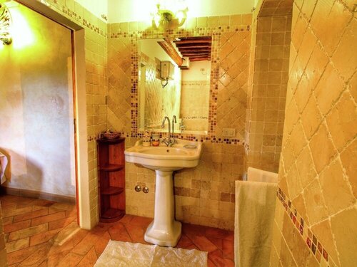 Гостиница Rustic Villa with Private Pool near Montepulciano в Монтепульчане