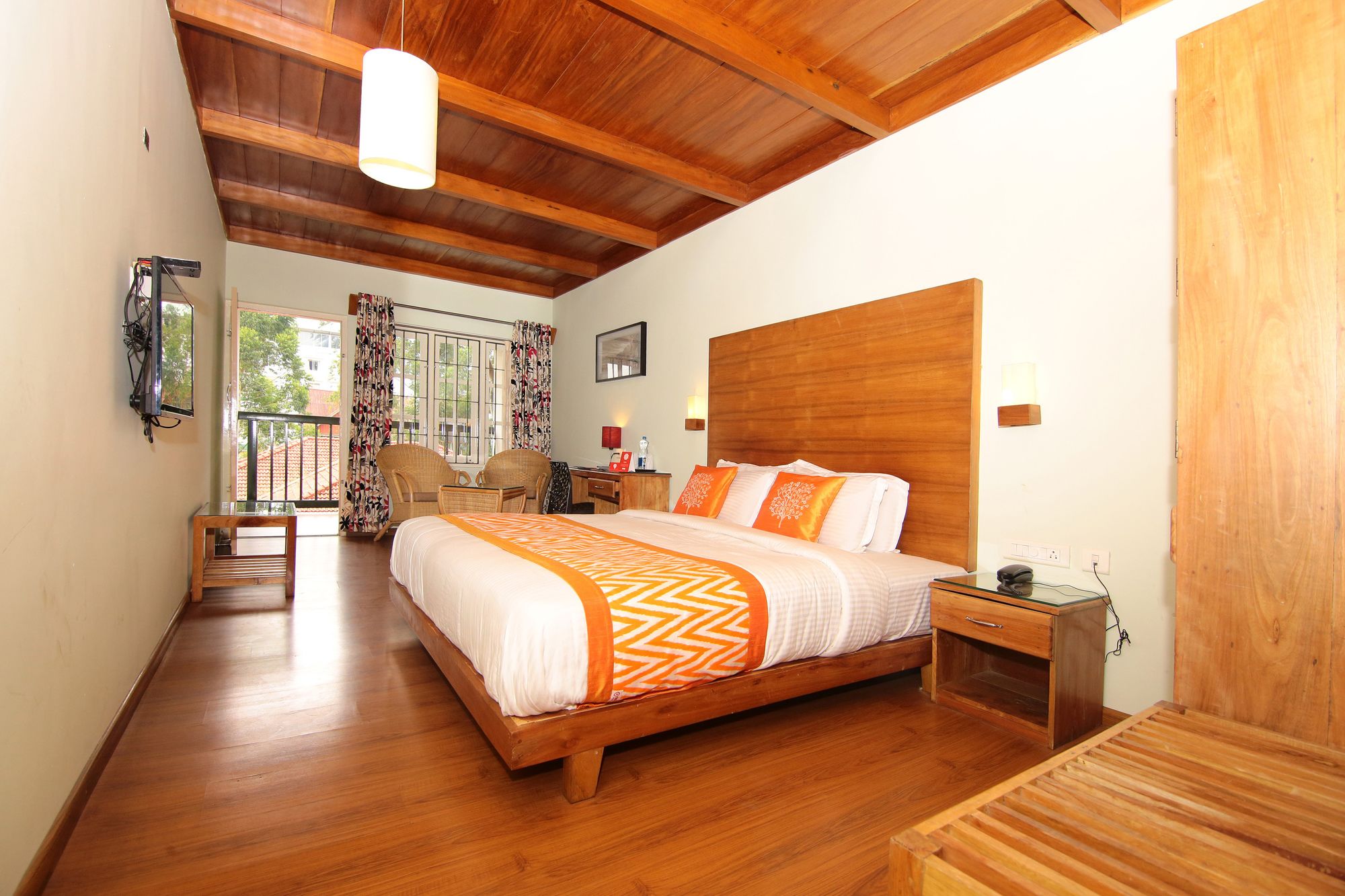 Фото Oyo 2158 Hotel Sn