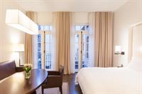 Фото The Mercer Hotel