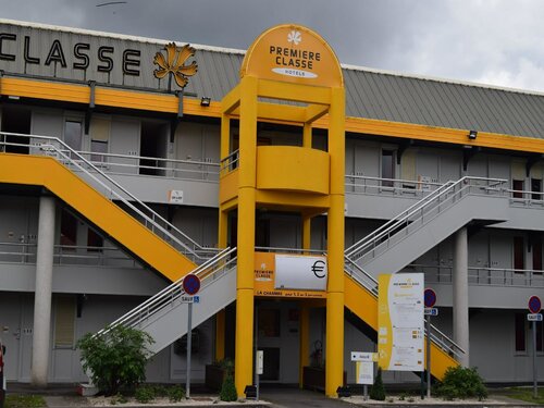 Гостиница Premiere Classe Creil - Villers Saint Paul в Санлях