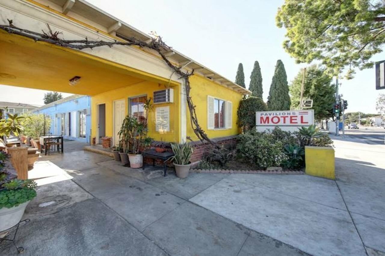 Фото Pavilions Motel