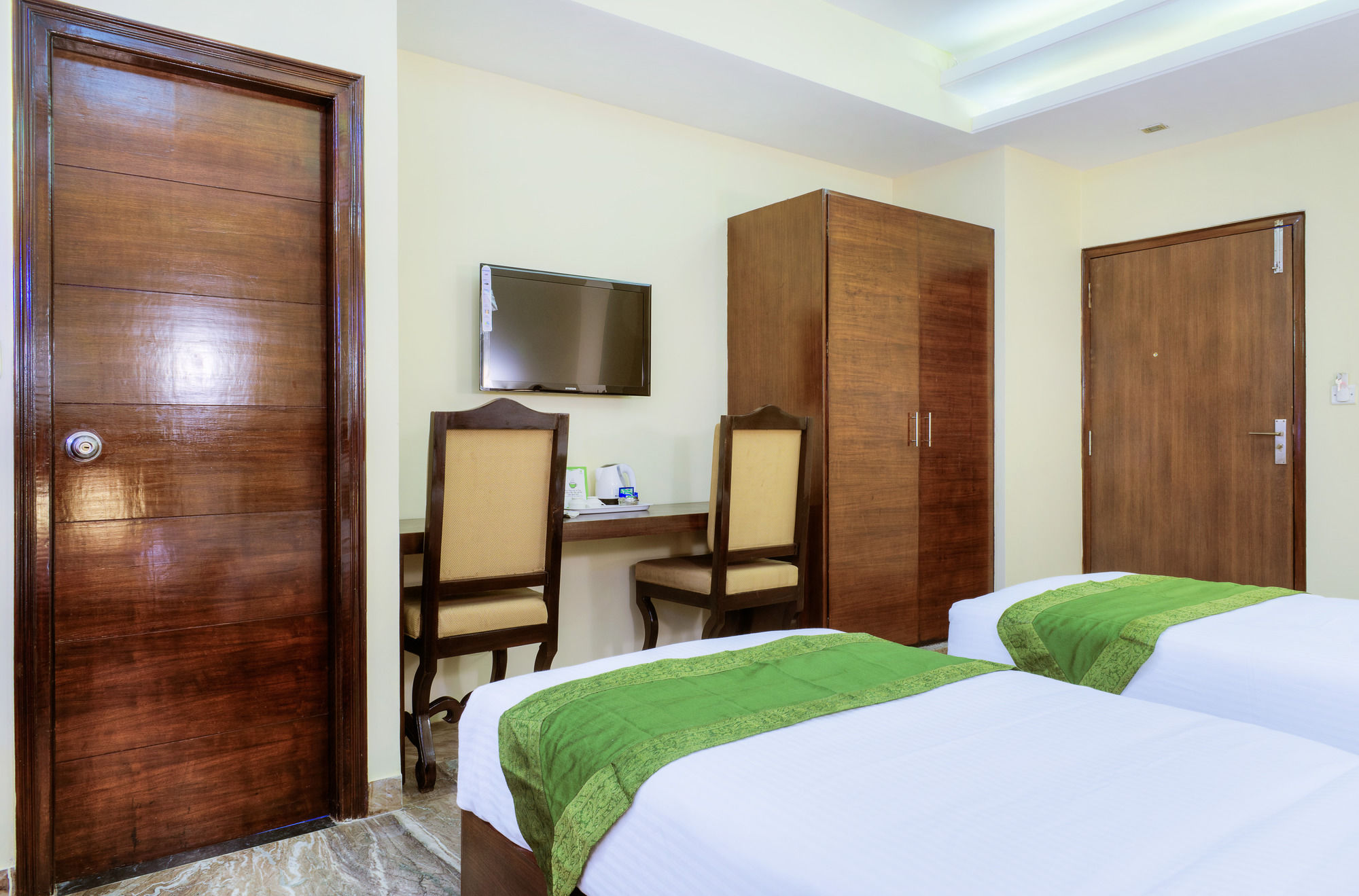 Фото Hotel Corporate Inn