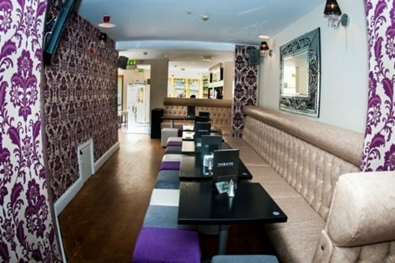 Фото The Mitre Hotel