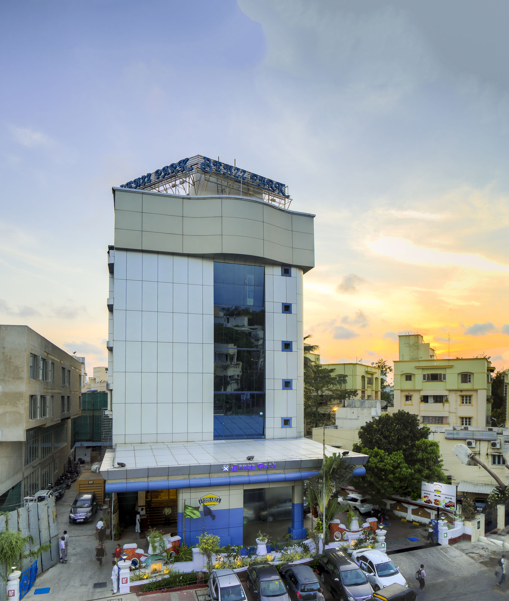 Фото отеля 2