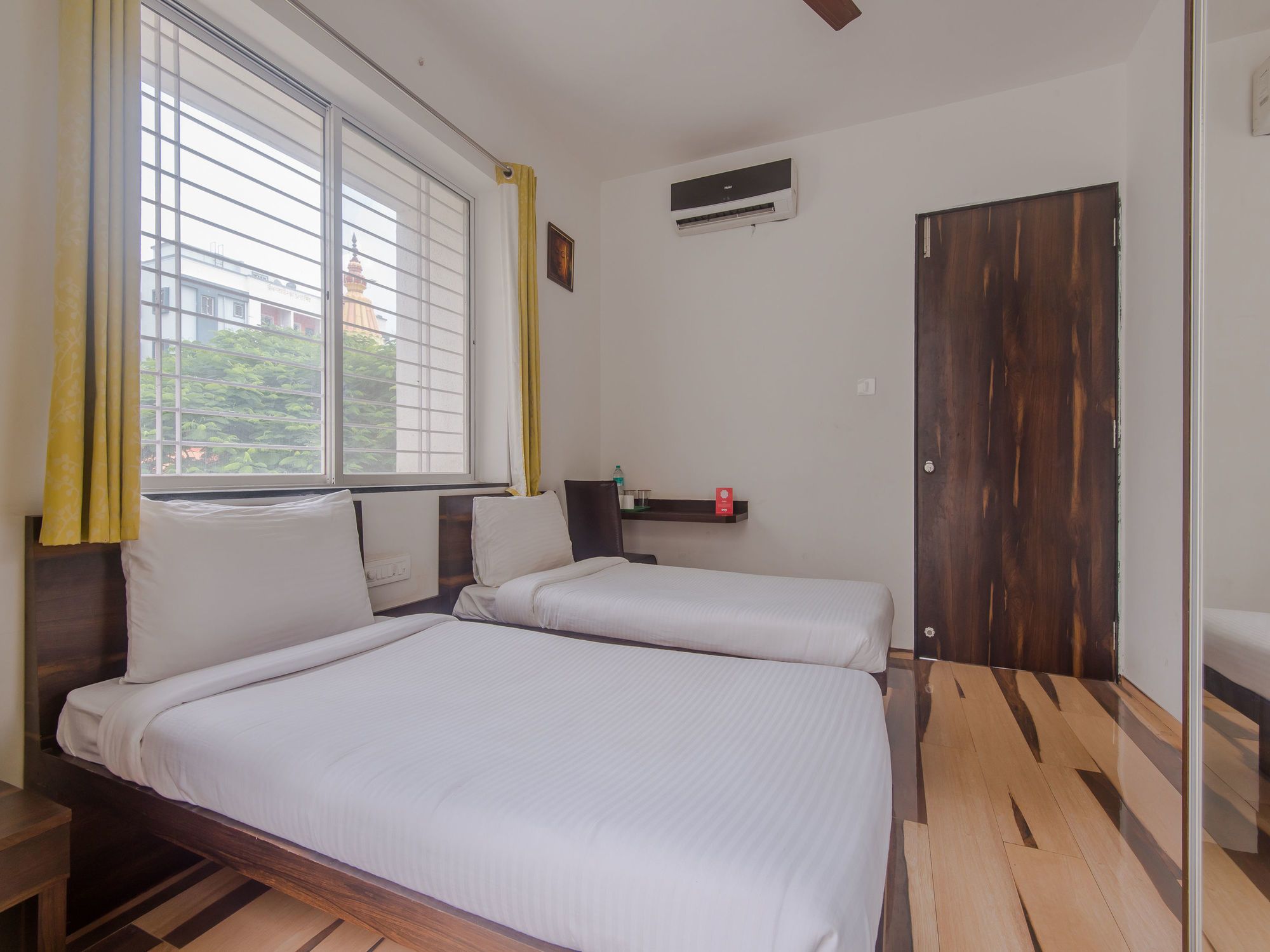 Фото Oyo 9738 Hotel House Khas Suites