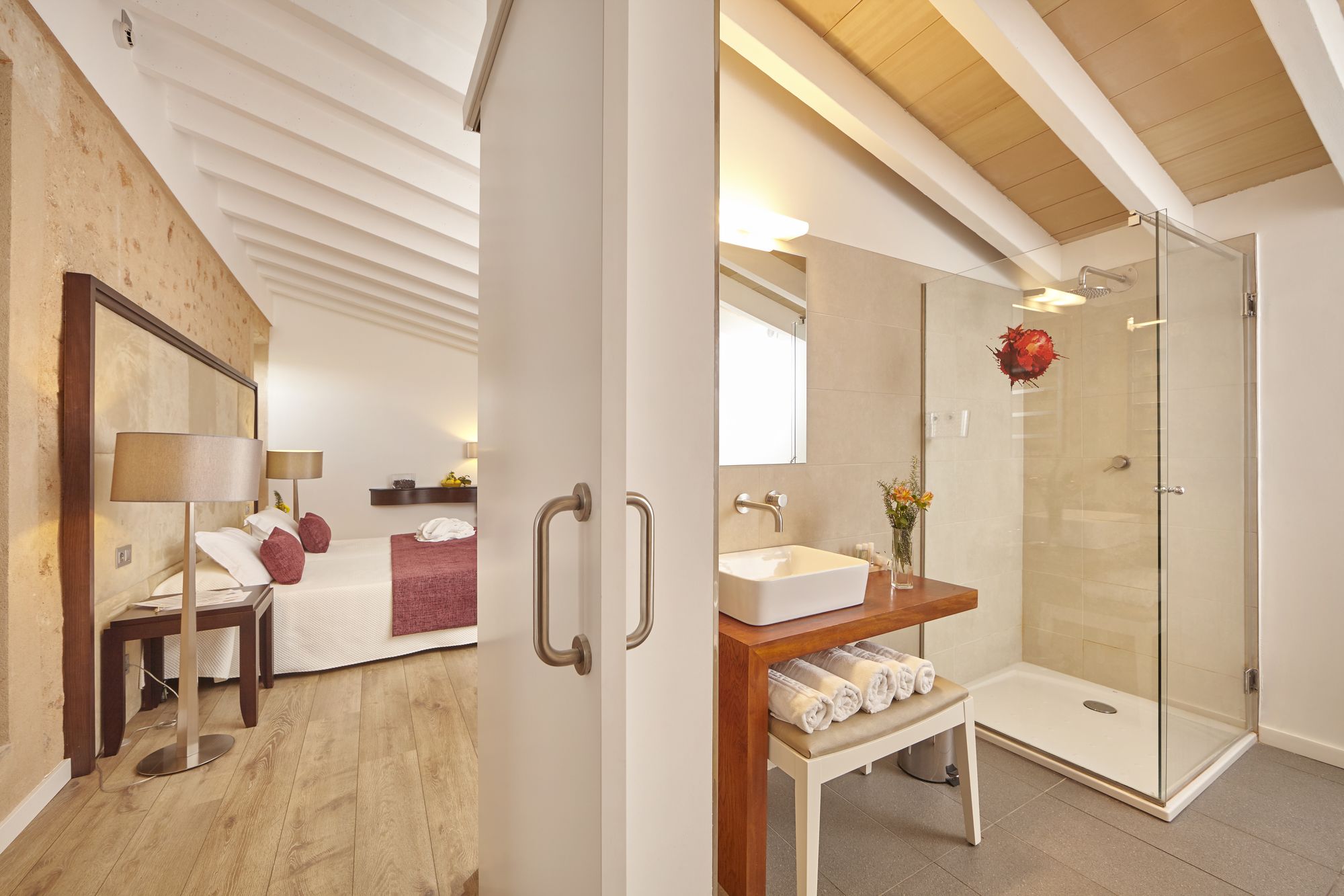 Фото Bennoc Petit Hotel