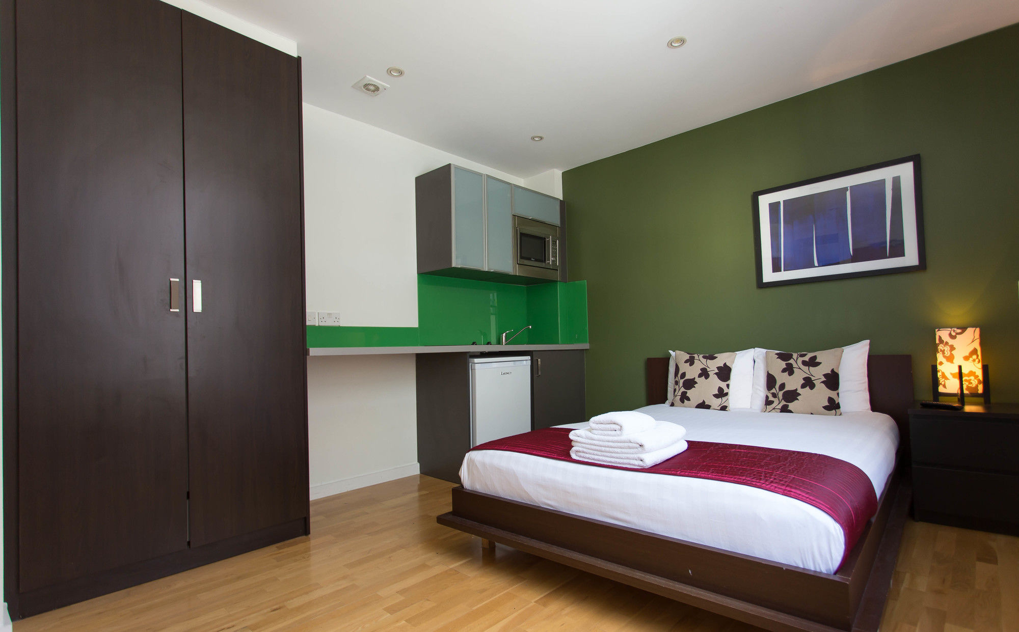 Фото Princes Square Serviced Apartments