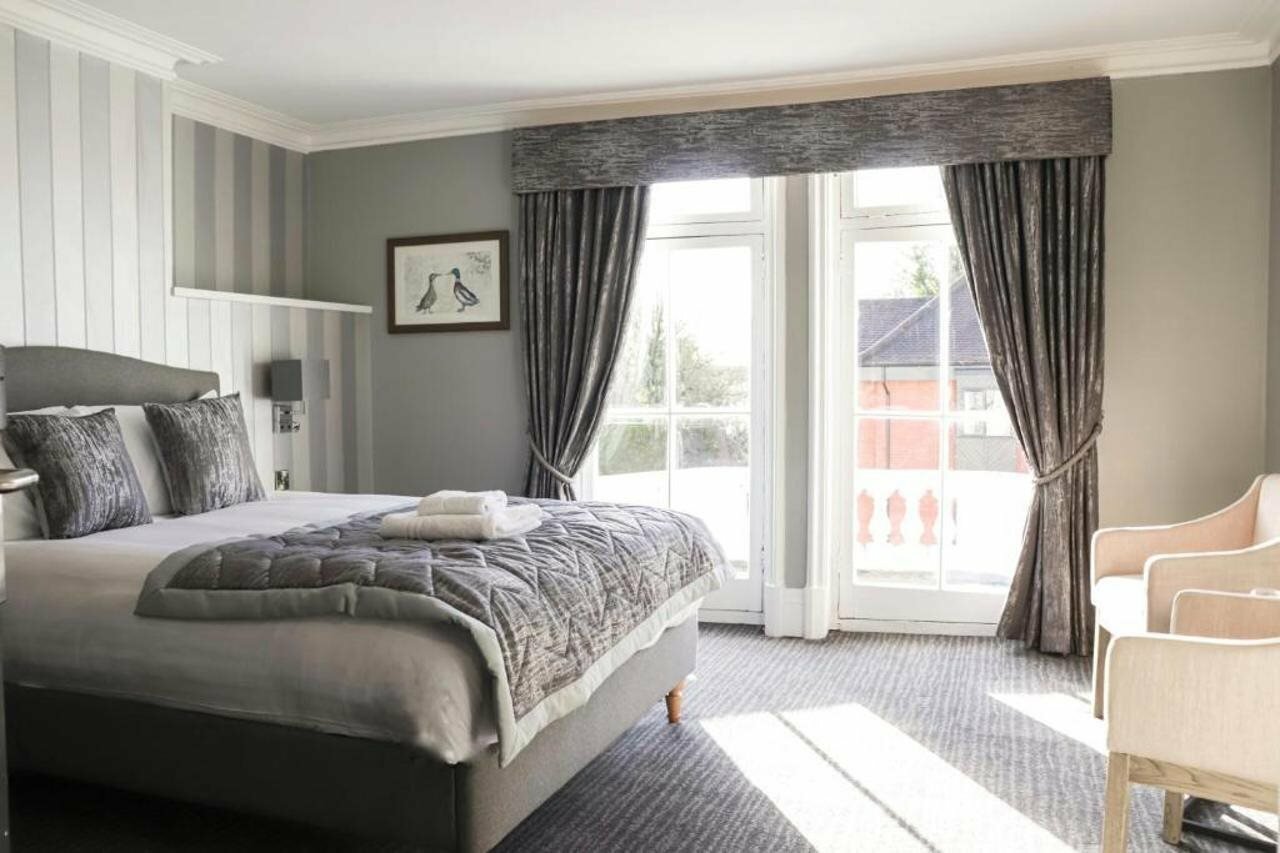 Фото Thames Riviera Hotel