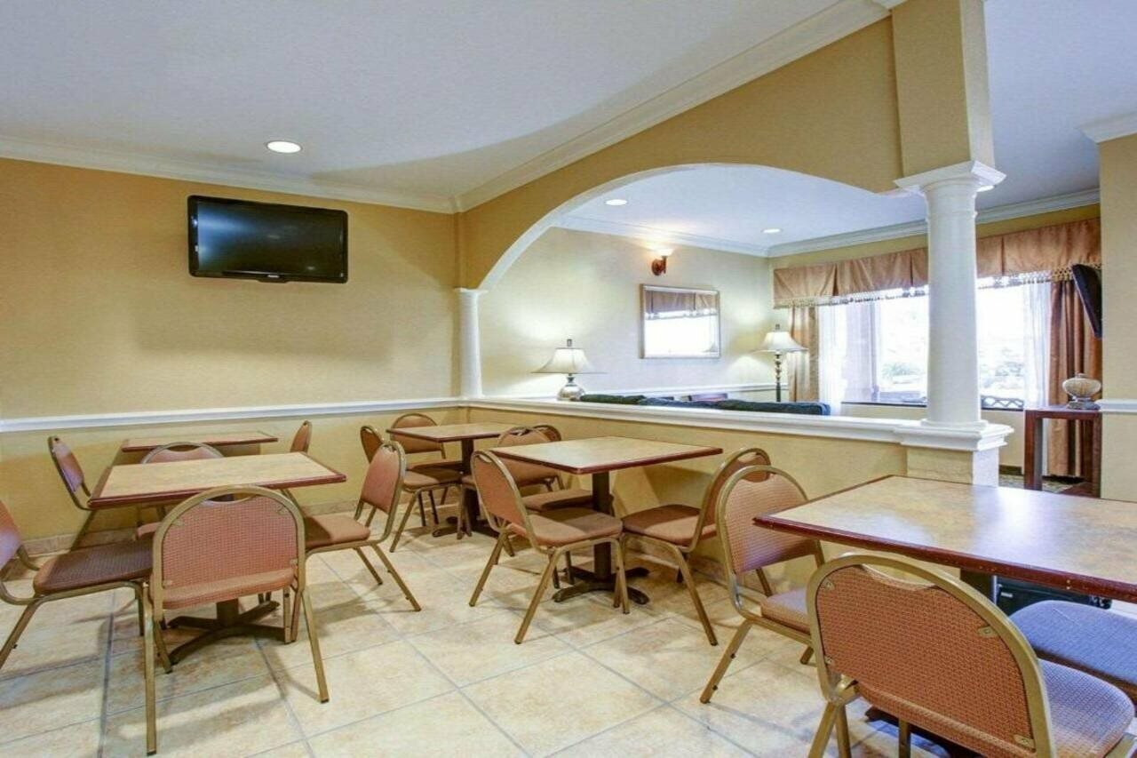 Фото Comfort Suites Brenham