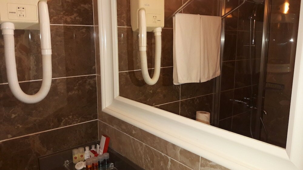 Фото Bellapais Monastery Village