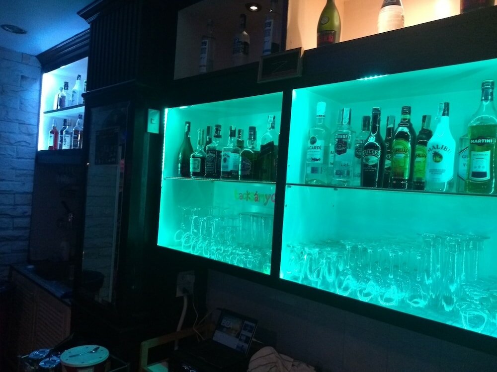 Фото Zip Lounge & Apartments