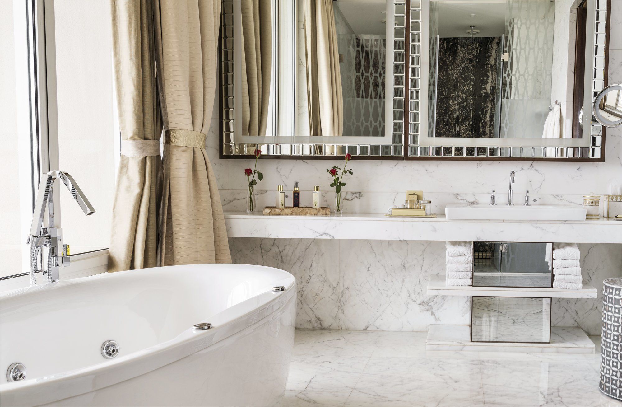 Фото Taj Santacruz