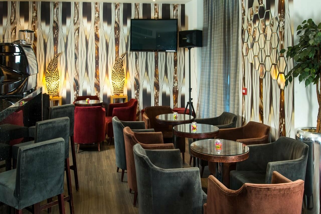 Фото Park City Grand Plaza Kensington